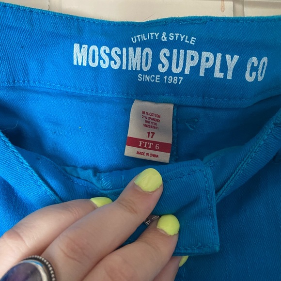 Turquoise denim shorts - Picture 4 of 4